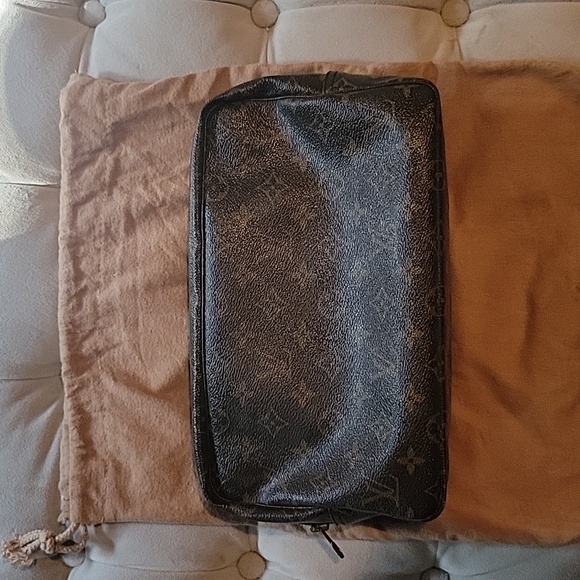 Louis Vuitton Monogram Trousse Toilette 28 - Picture 2 of 11